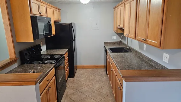 $2,350 | 135 Grove Street, Unit 140, Rockland, MA 02370