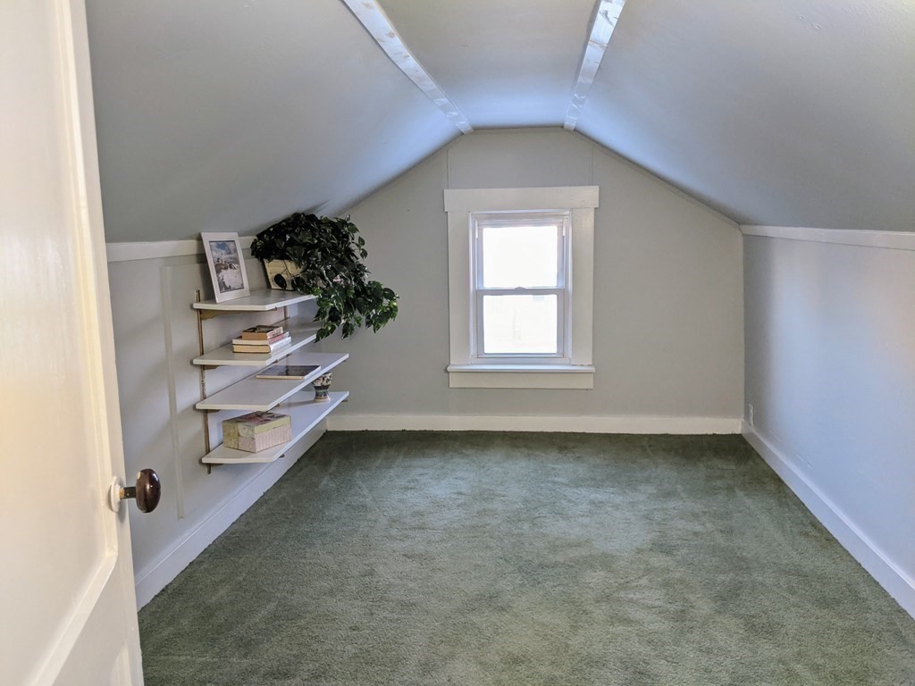 37 Montcalm Street Springfield, MA 01151 - Photo 25 of 33