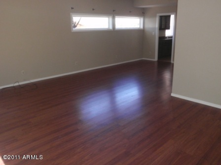 2035 East Bethany Home Road Phoenix, AZ 85016 - Photo 9 of 17 Room