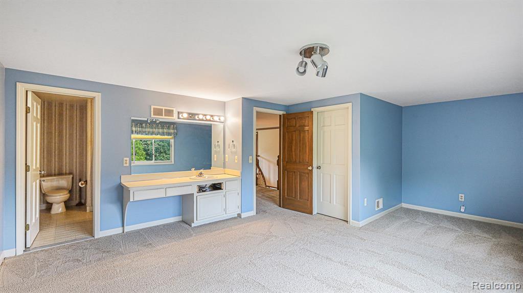 926 Stanford Circle Rochester Hills, MI 48309 - Photo 18 of 46