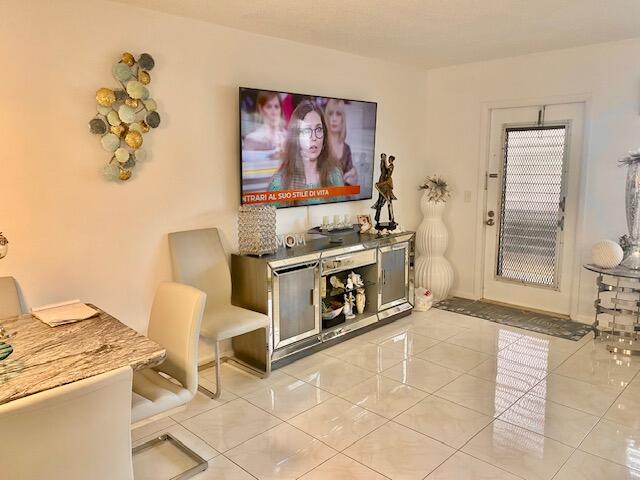 1012 Lincoln A, Unit 1012 Boca Raton, FL 33434 - Photo 10 of 31 IMG_5345