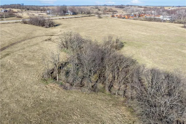 $550,000 | 52 Highway 52, Windsor, MO 65360