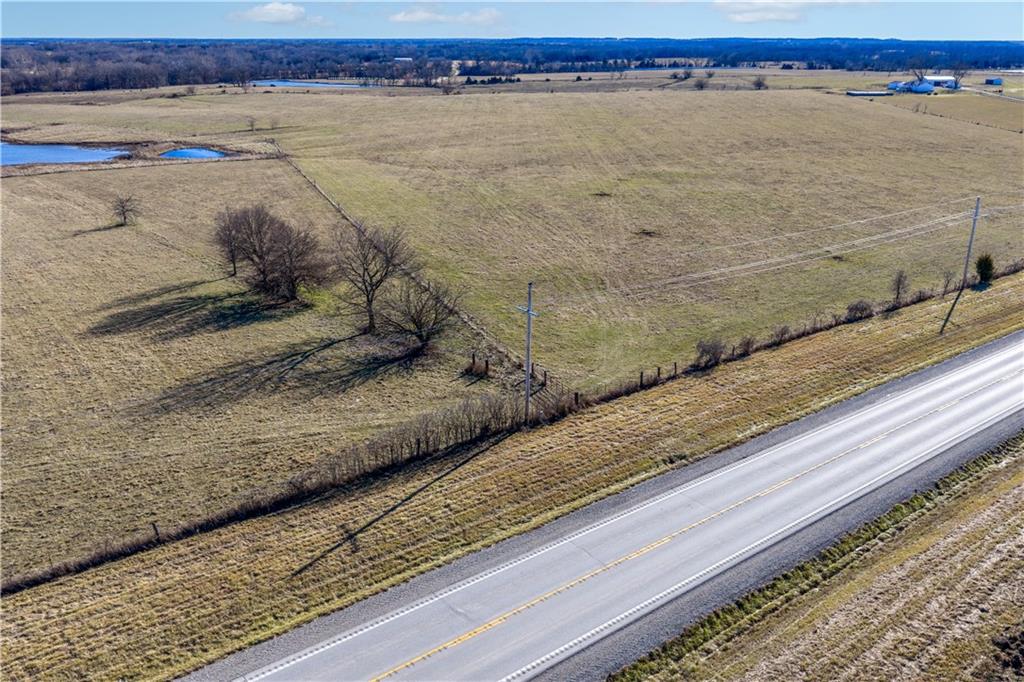 52 Highway 52 Windsor, MO 65360 - Photo 20 of 98