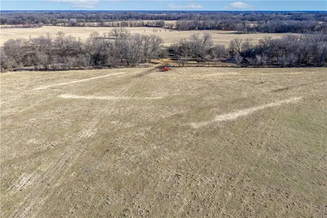 $550,000 | 52 Highway 52, Windsor, MO 65360