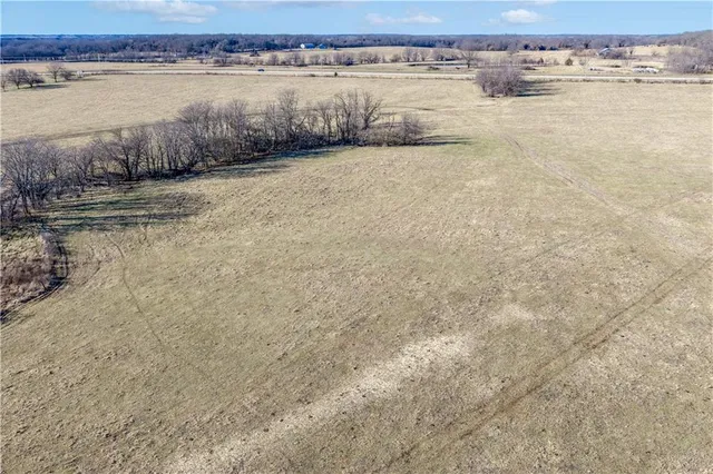 $550,000 | 52 Highway 52, Windsor, MO 65360