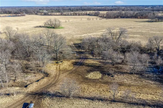 $550,000 | 52 Highway 52, Windsor, MO 65360
