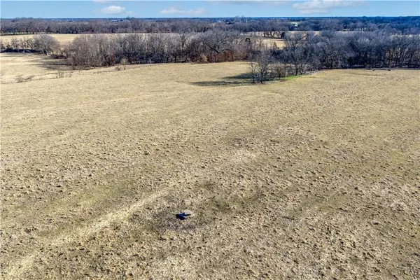 $550,000 | 52 Highway 52, Windsor, MO 65360