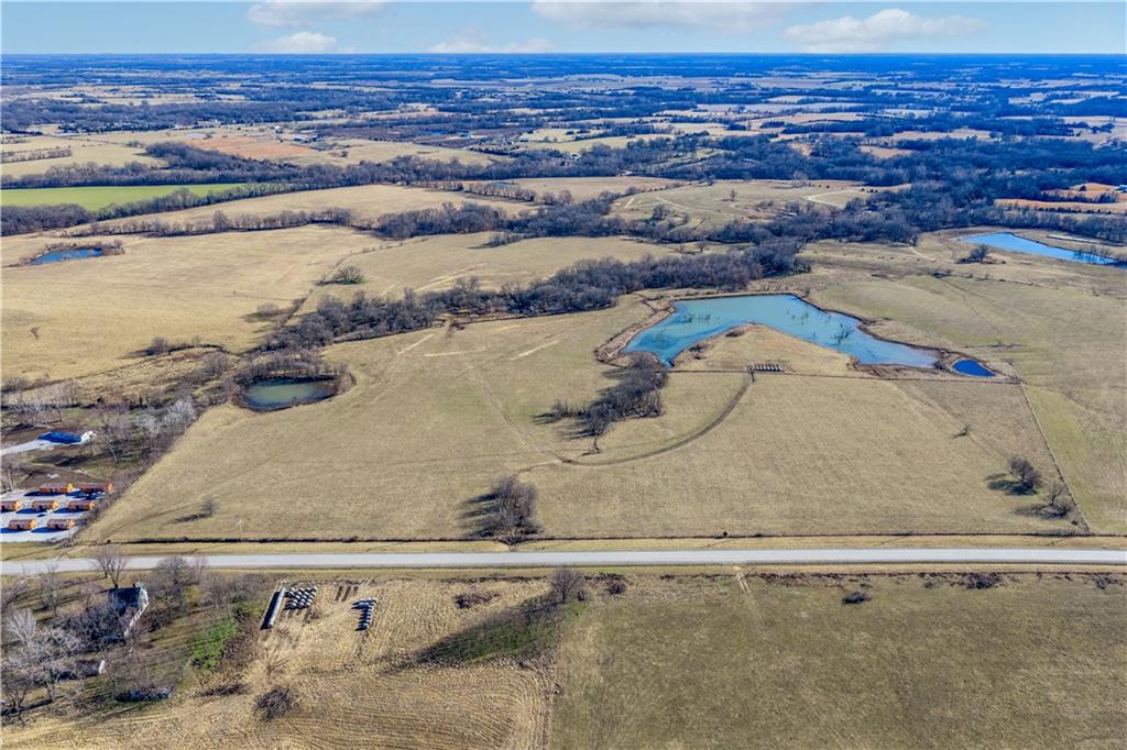 52 Highway 52 Windsor, MO 65360 - Photo 6 of 98