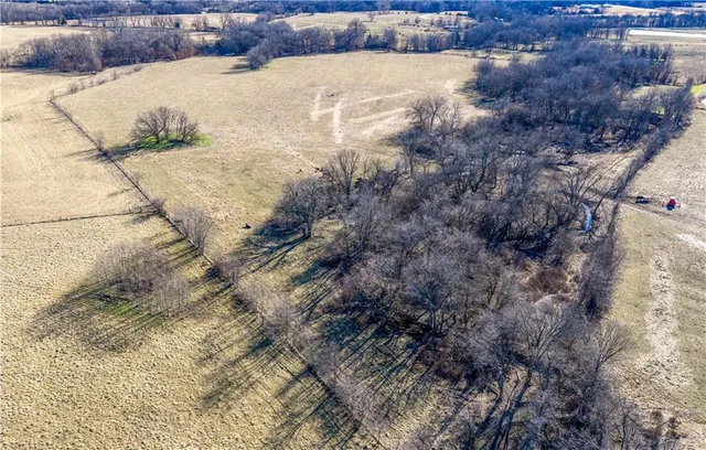 $550,000 | 52 Highway 52, Windsor, MO 65360
