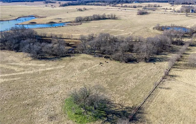 $550,000 | 52 Highway 52, Windsor, MO 65360