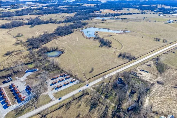 $550,000 | 52 Highway 52, Windsor, MO 65360