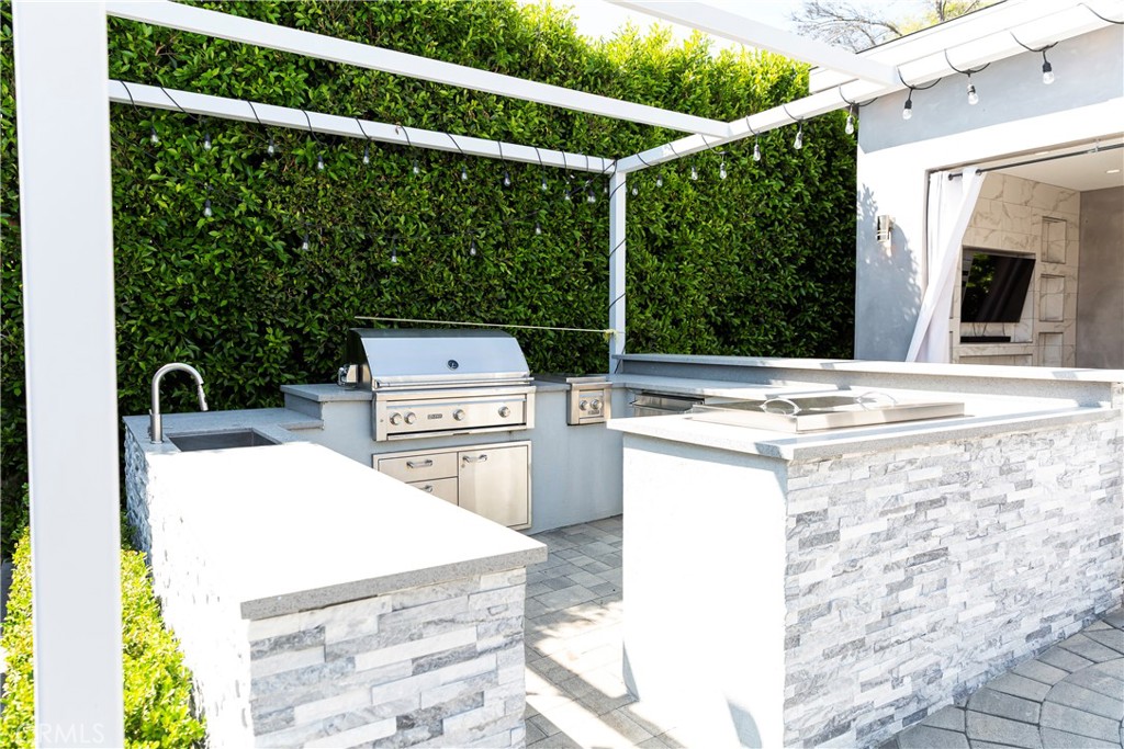 3155 Brookhill Street La Crescenta, CA 91214 - Photo 21 of 28 a utility room with dryer and washer