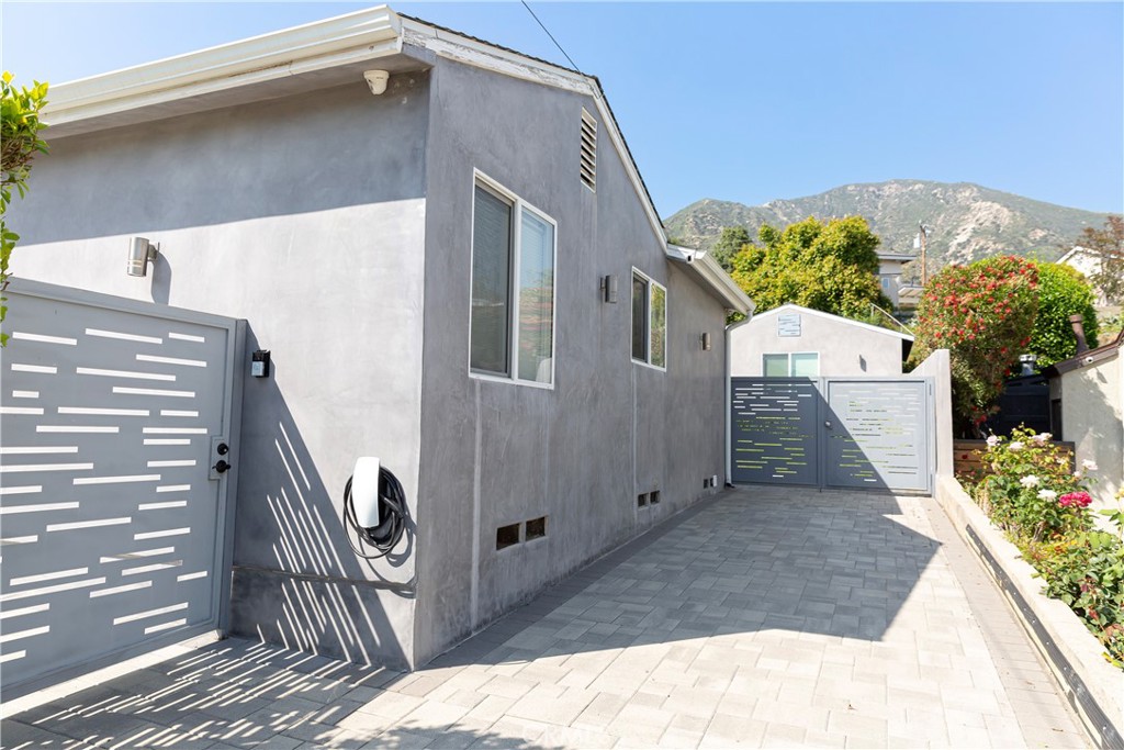 3155 Brookhill Street La Crescenta, CA 91214 - Photo 27 of 28 a balcony view with a garden