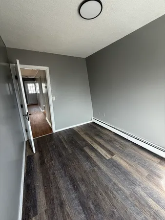 $2,400 | 5 Washington Square, Unit 3, Gloucester, MA 01930