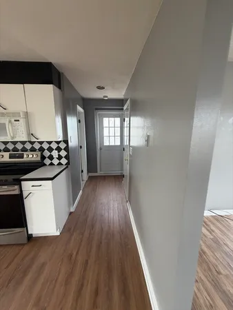 $2,400 | 5 Washington Square, Unit 3, Gloucester, MA 01930