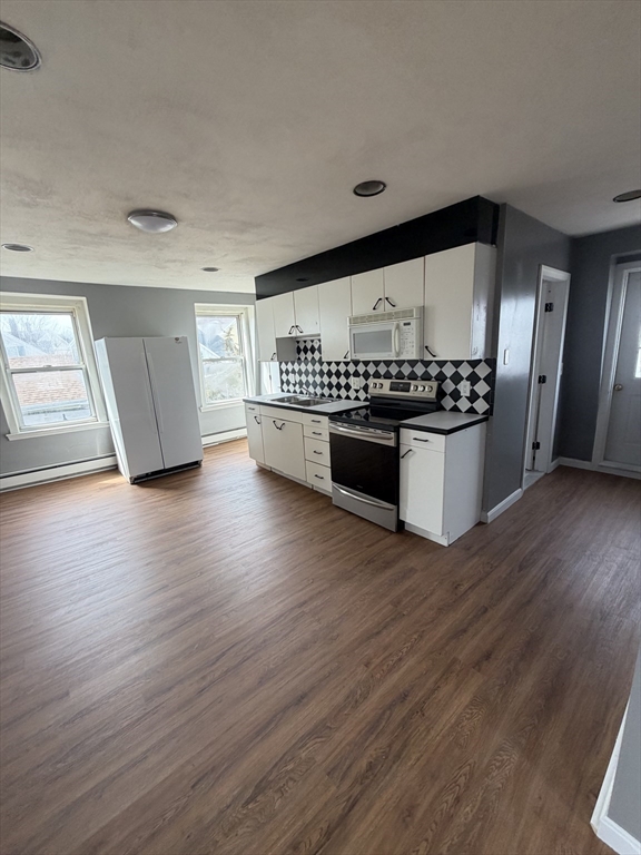 5 Washington Square, Unit 3 Gloucester, MA 01930 - Photo 2 of 22