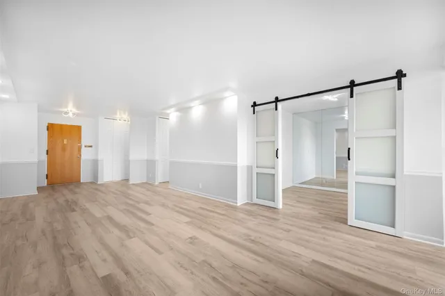 $4,500 | 141 Great Neck Road, Unit 1F, Great Neck, NY 11021