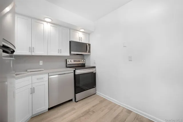 $4,500 | 141 Great Neck Road, Unit 1F, Great Neck, NY 11021