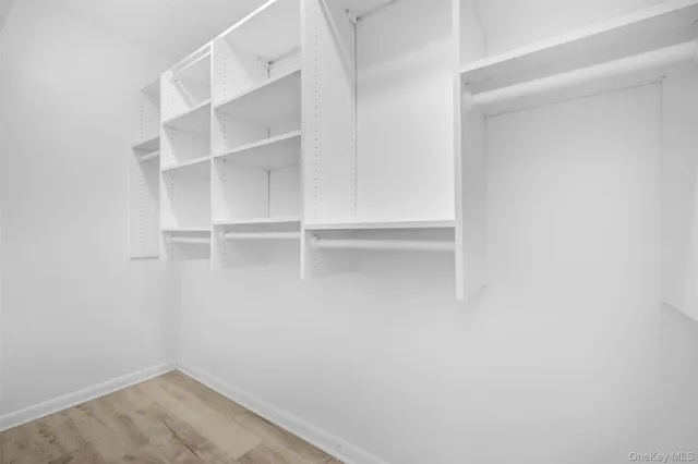 $4,500 | 141 Great Neck Road, Unit 1F, Great Neck, NY 11021