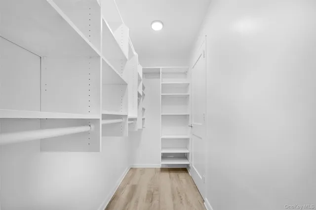 $4,500 | 141 Great Neck Road, Unit 1F, Great Neck, NY 11021