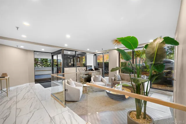 $4,500 | 141 Great Neck Road, Unit 1F, Great Neck, NY 11021