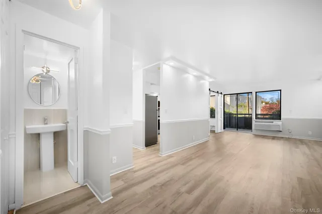 $4,500 | 141 Great Neck Road, Unit 1F, Great Neck, NY 11021