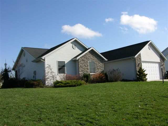 48 South Hunters Ridge Warsaw, IN 46582 - Photo 2 of 23 Gallery Image 2