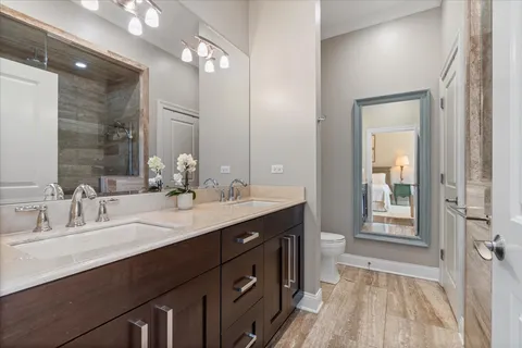 $699,000 | 4860 North Clark Street, Unit 3S, Chicago, IL 60640