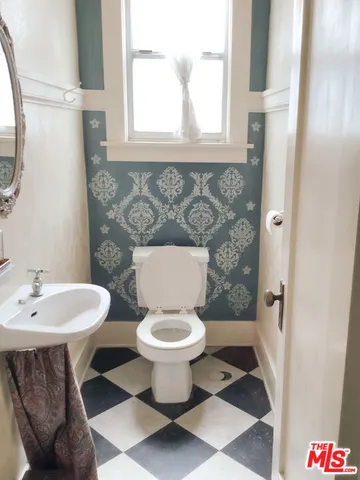 $9,750,000 | 132 Brooks Avenue, Venice, CA 90291