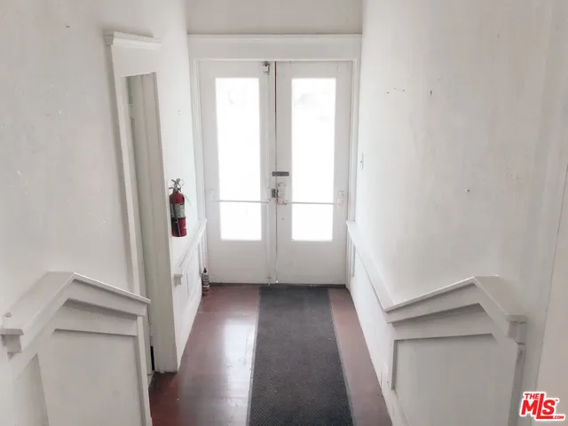 $9,750,000 | 132 Brooks Avenue, Venice, CA 90291