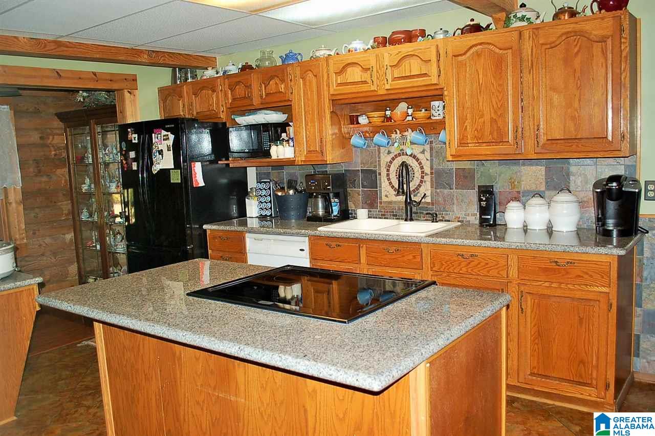 905 Sitton Road Hayden, AL 35079 - Photo 16 of 34