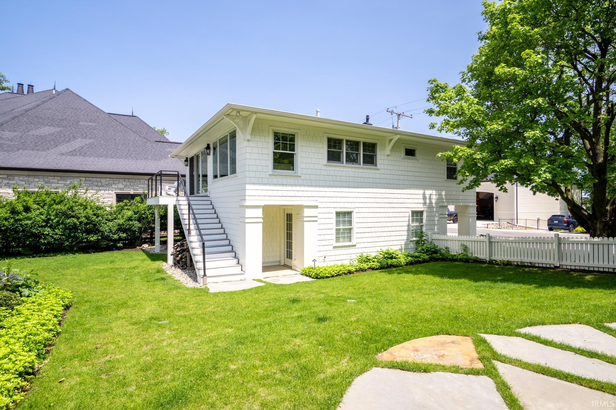 11531 North Ogden Point Road Syracuse, IN 46567 - Photo 20 of 36 Gallery Image 20