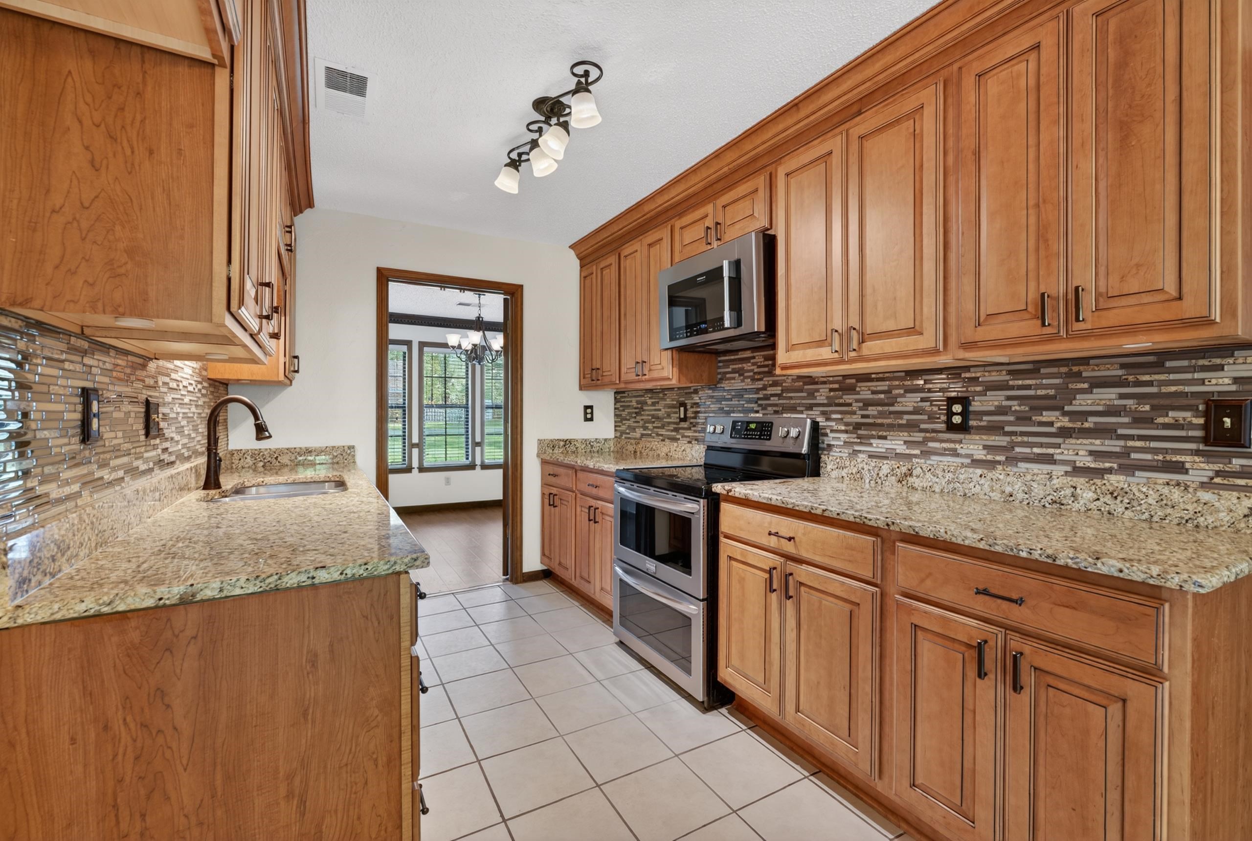 354 College Street Collierville, TN 38017 - Photo 16 of 37