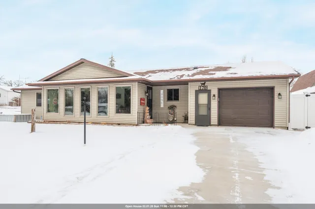 $399,900 | 170 Jefferson Street, Winneconne, WI 54986