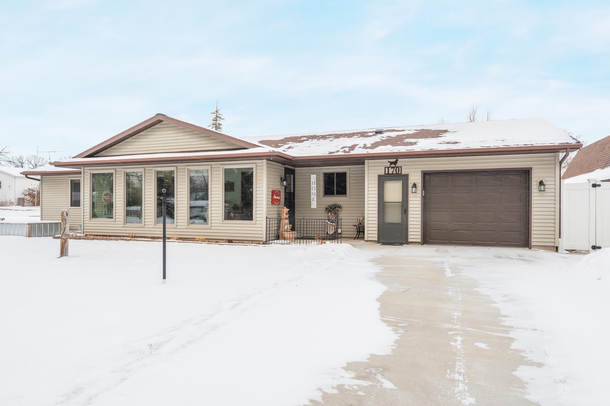 170 Jefferson Street Winneconne, WI 54986 - Photo 2 of 34