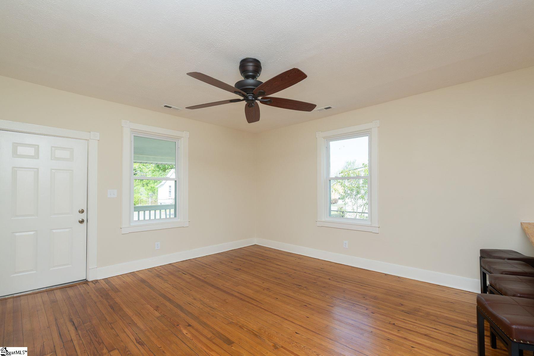 16 Saco Street Greenville, SC 29611 - Photo 3 of 29