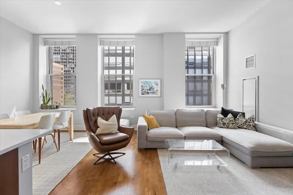 $3,850 | 850 North Lake Shore Drive, Unit 510, Chicago, IL 60611