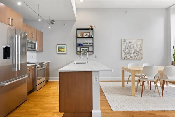 $3,850 | 850 North Lake Shore Drive, Unit 510, Chicago, IL 60611