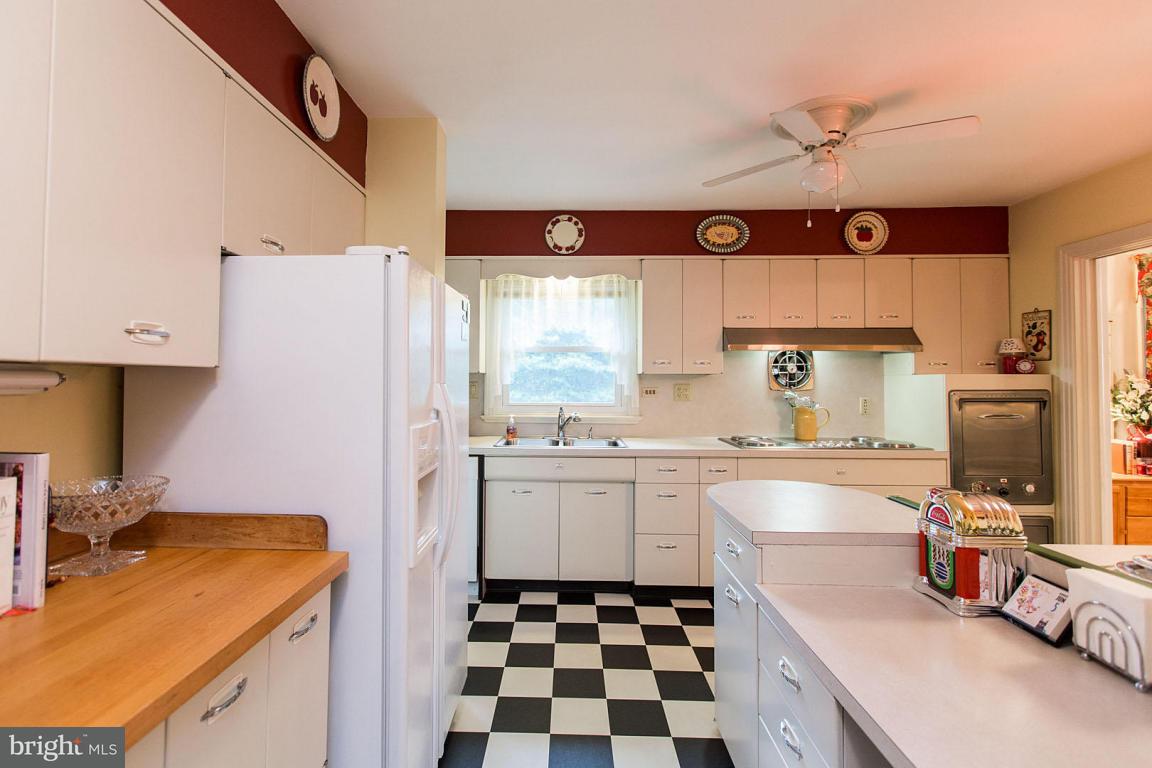 140 Owl Hill Road Lititz, PA 17543 - Photo 13 of 68