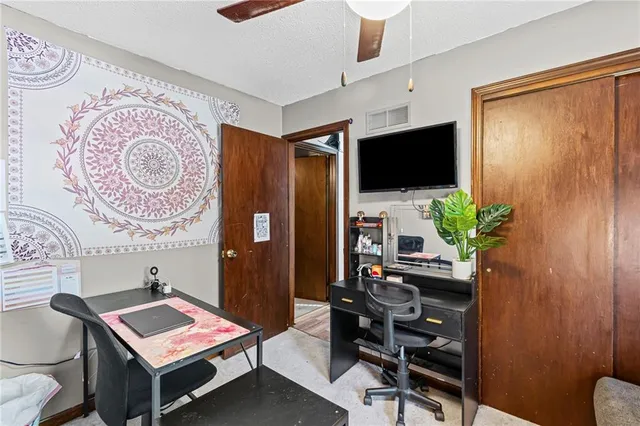 $220,000 | 1404 Ridgeway Drive, Richmond, MO 64085