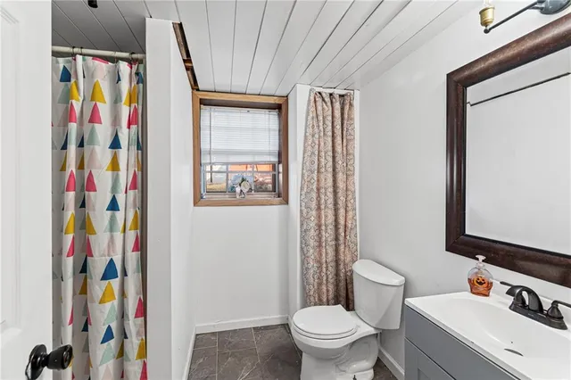 $220,000 | 1404 Ridgeway Drive, Richmond, MO 64085