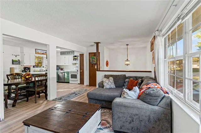 $220,000 | 1404 Ridgeway Drive, Richmond, MO 64085