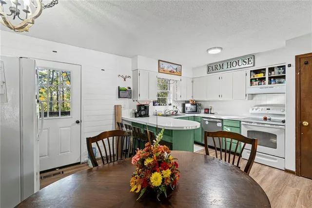 $220,000 | 1404 Ridgeway Drive, Richmond, MO 64085