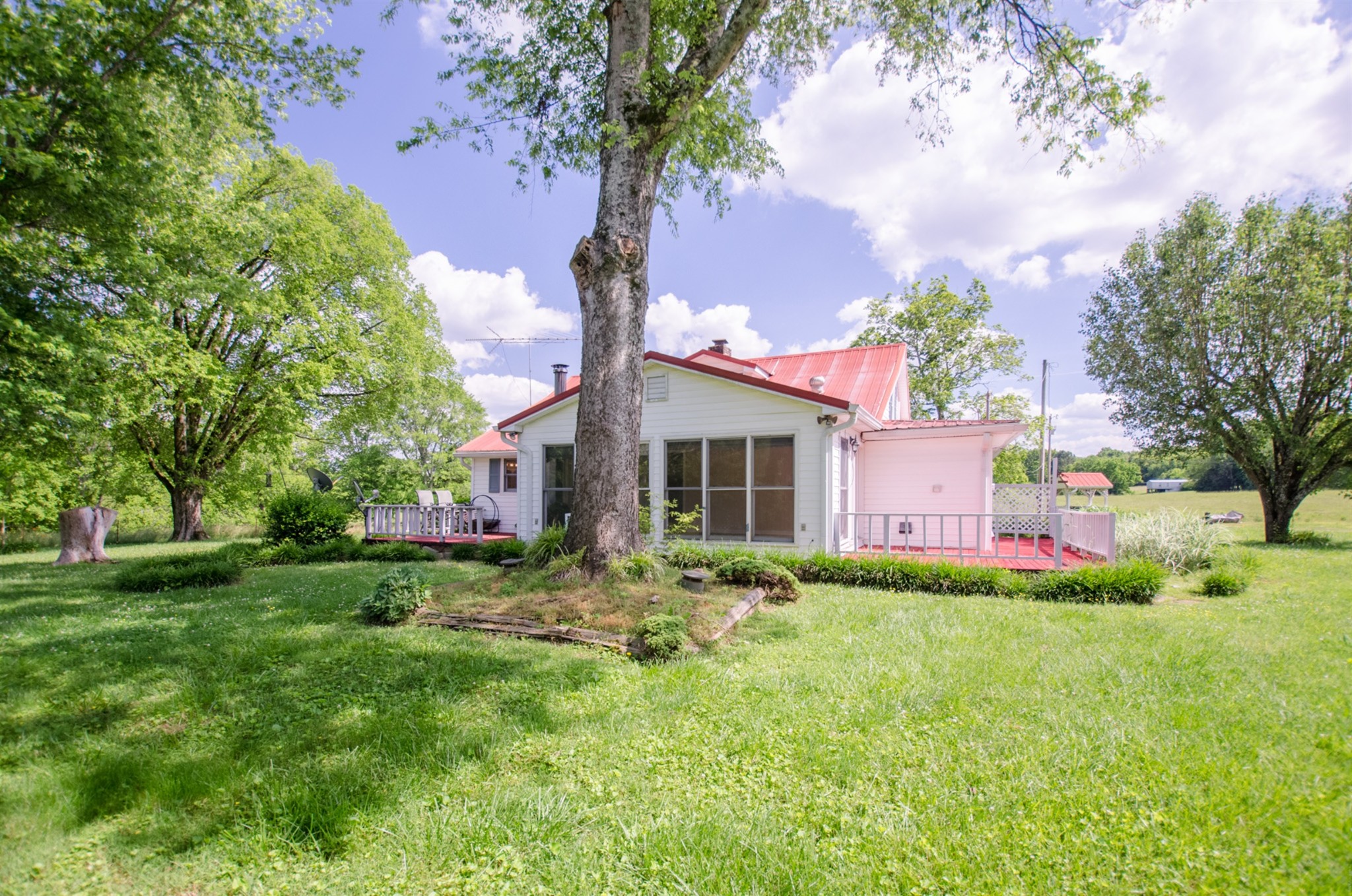 912 Snell Road Lewisburg, TN 37091 - Photo 2 of 17 Gallery Image 2