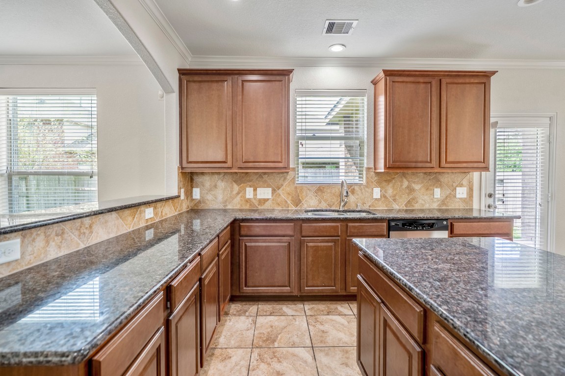 12107 Cove Ridge Lane Cypress, TX 77433 - Photo 15 of 44 Tons of counter space for you to enjoy!