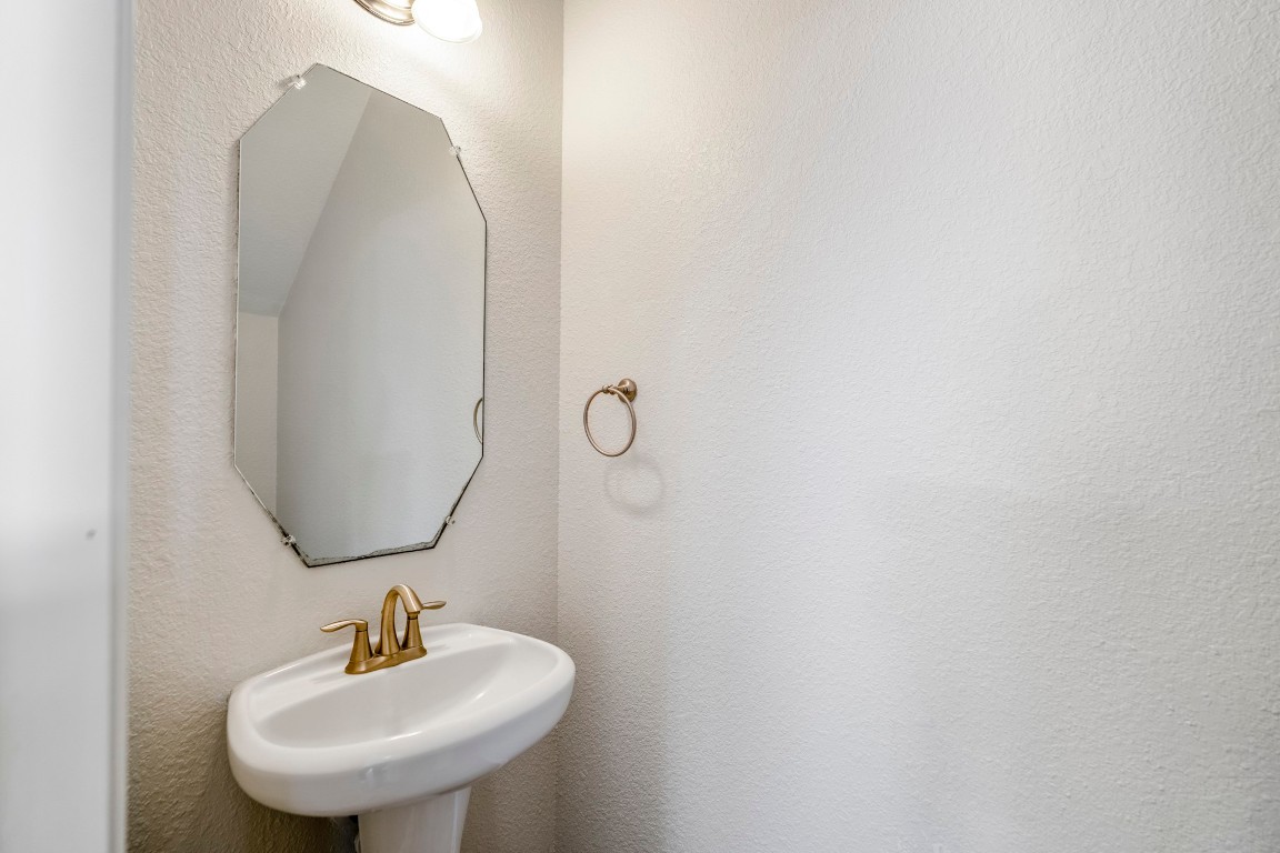 12107 Cove Ridge Lane Cypress, TX 77433 - Photo 20 of 44 Half Bath on First Floor