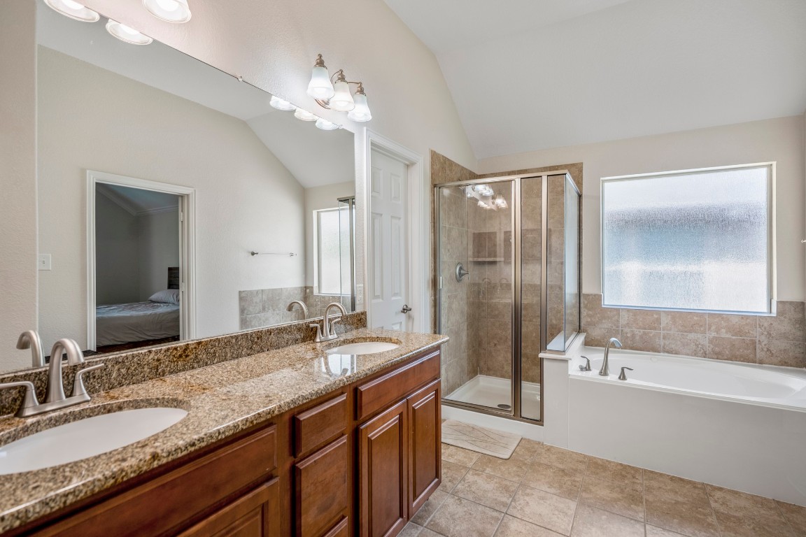 12107 Cove Ridge Lane Cypress, TX 77433 - Photo 28 of 44 Open Primary Bath