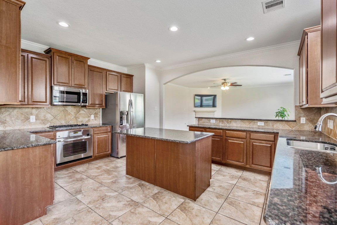 12107 Cove Ridge Lane Cypress, TX 77433 - Photo 3 of 44 A dream kitchen for the chef in your life!