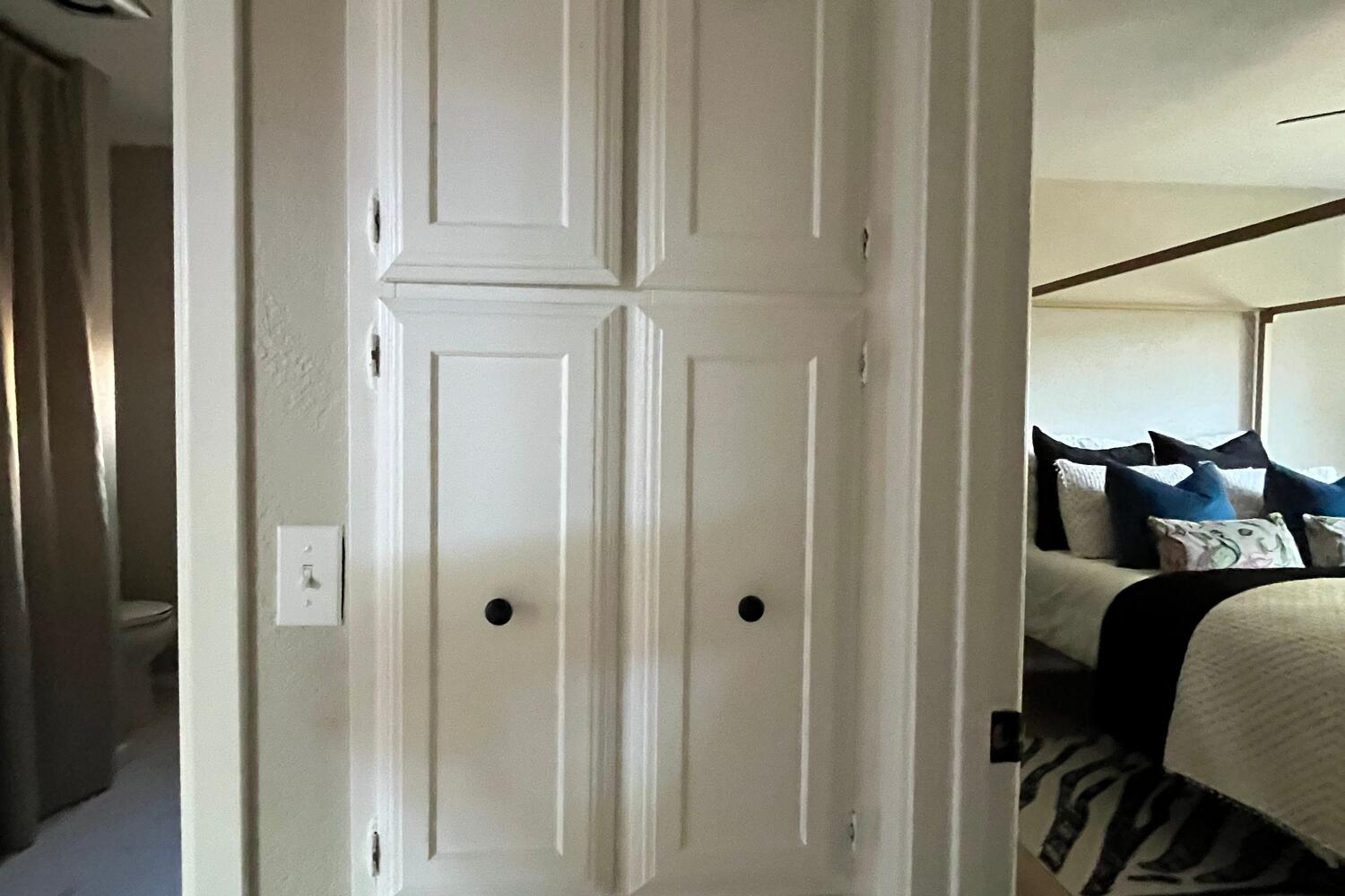 8508 Jordan Drive Lubbock, TX 79423 - Photo 25 of 34 a bed room with a bed and a mirror