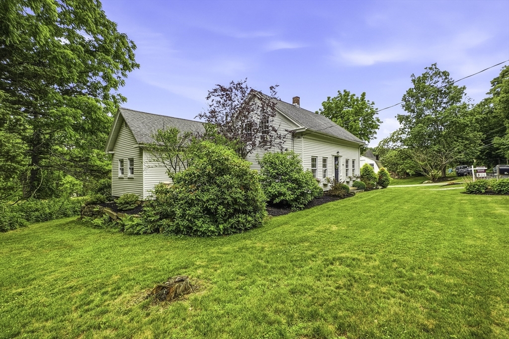 149 Glenview Street Upton, MA 01568 - Photo 3 of 42